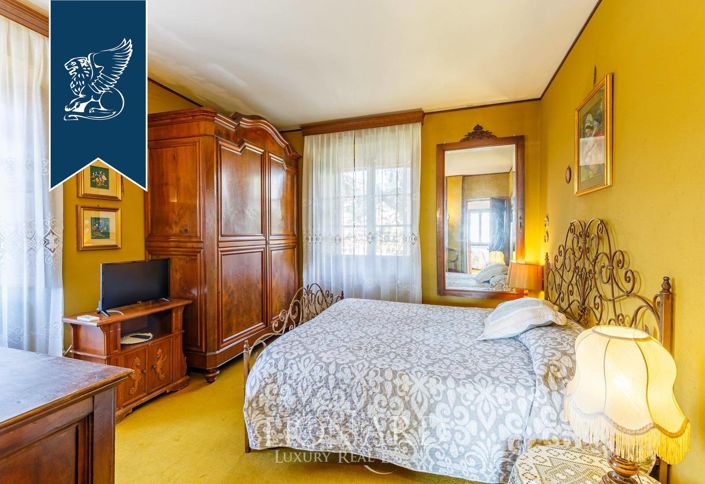 Image No.57-6 Bed Property for sale