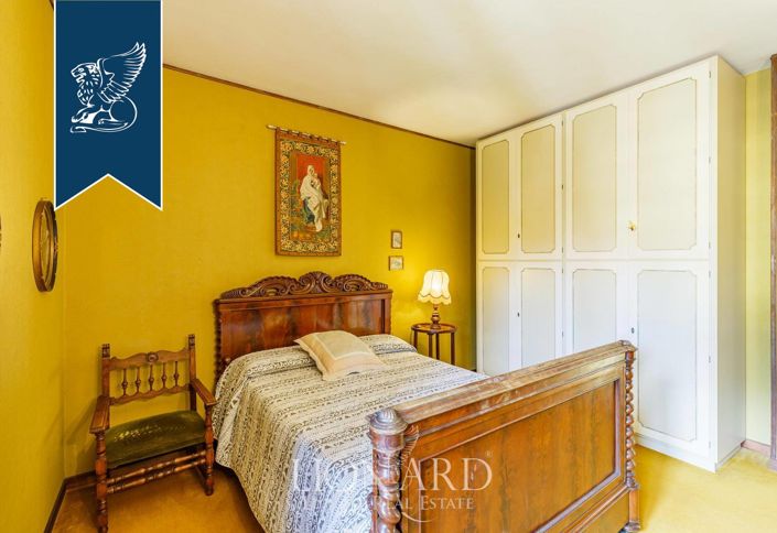 Image No.61-6 Bed Property for sale