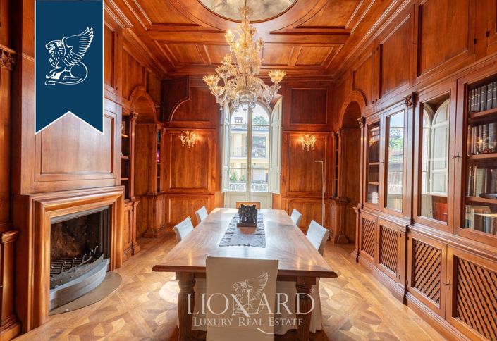 Image No.10-7 Bed Property for sale