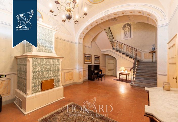 Image No.6-7 Bed Property for sale