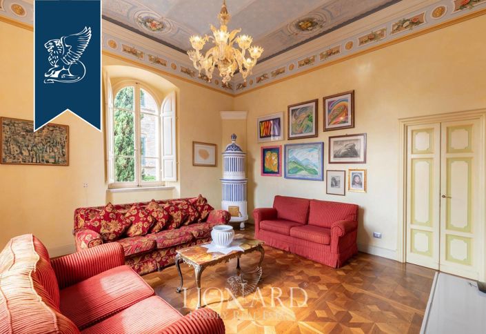 Image No.7-7 Bed Property for sale