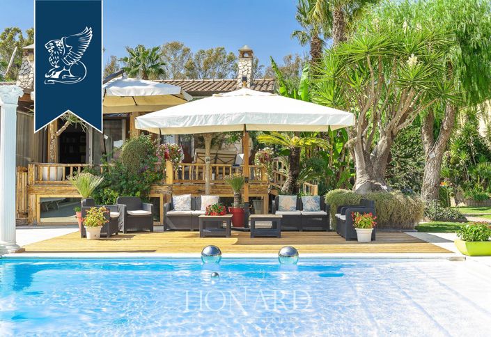 Image No.19-Villa de 10 chambres à vendre à Latina