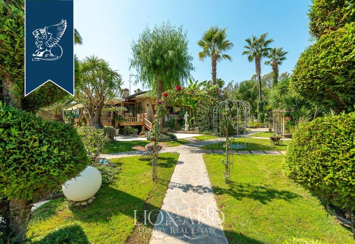 Image No.28-Villa de 10 chambres à vendre à Latina