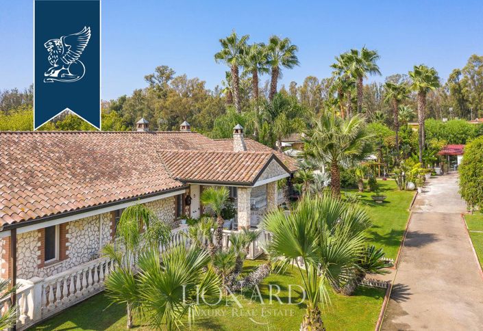 Image No.3-Villa de 10 chambres à vendre à Latina