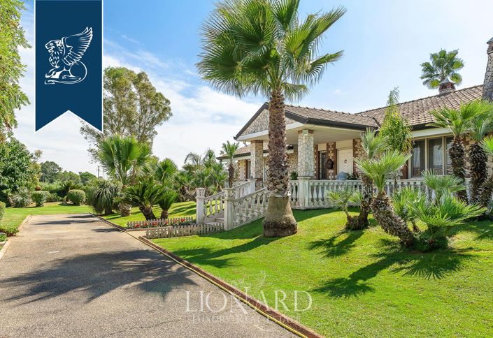 Image No.5-Villa de 10 chambres à vendre à Latina