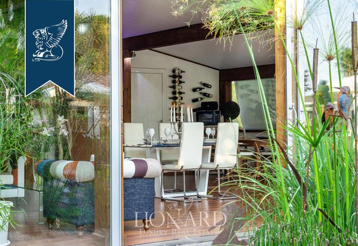 Image No.64-Villa de 10 chambres à vendre à Latina