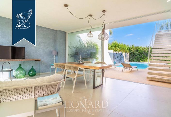 Image No.18-Villa de 10 chambres à vendre à Ragusa