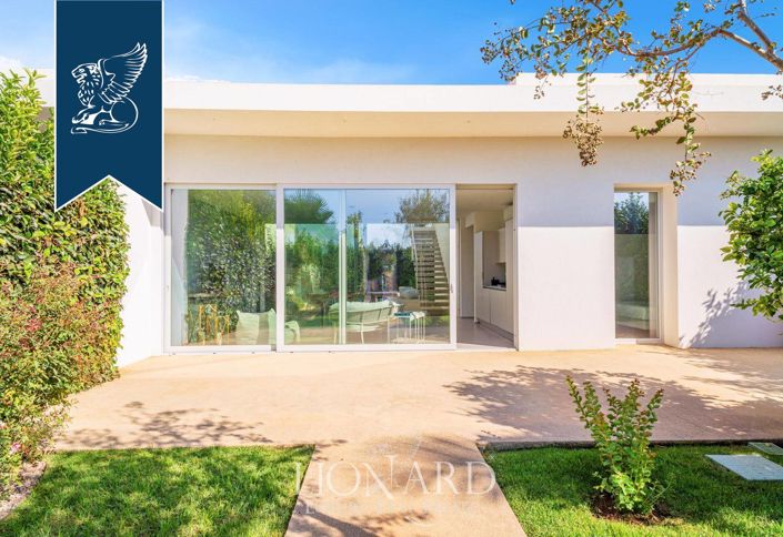 Image No.8-Villa de 10 chambres à vendre à Ragusa