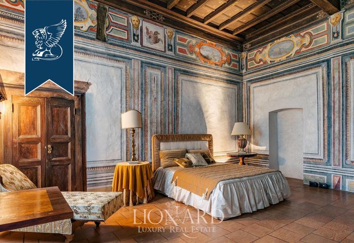 Image No.19-8 Bed Villa for sale