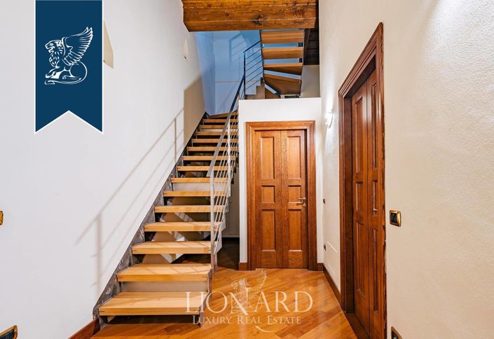 Image No.28-8 Bed Villa for sale