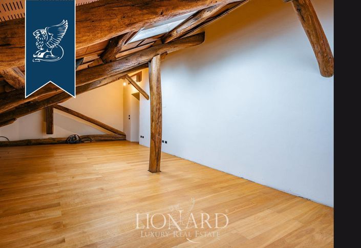 Image No.29-8 Bed Villa for sale