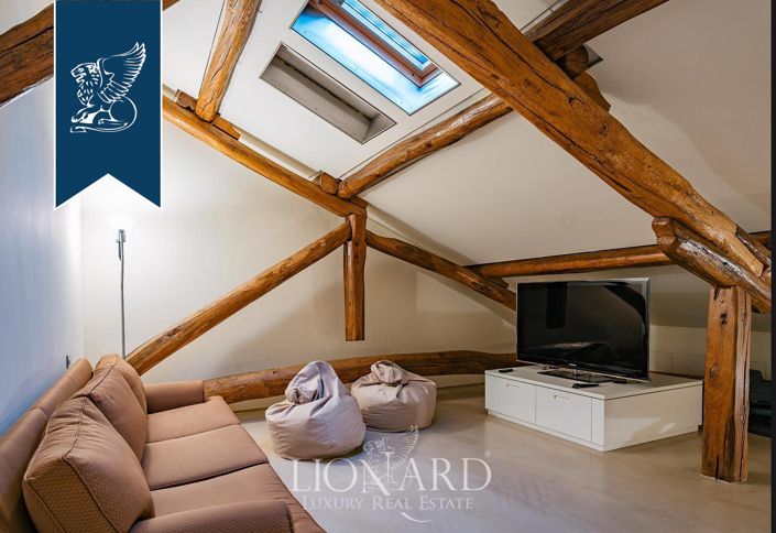 Image No.30-8 Bed Villa for sale