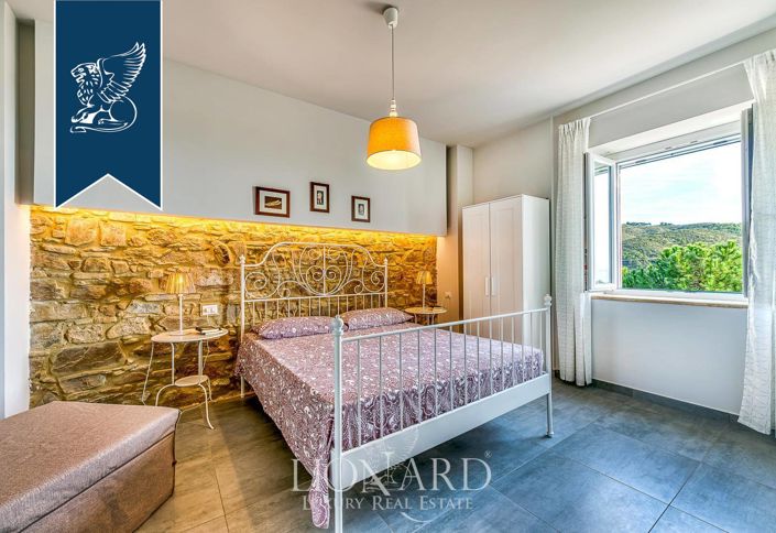 Image No.15-5 Bed Villa for sale