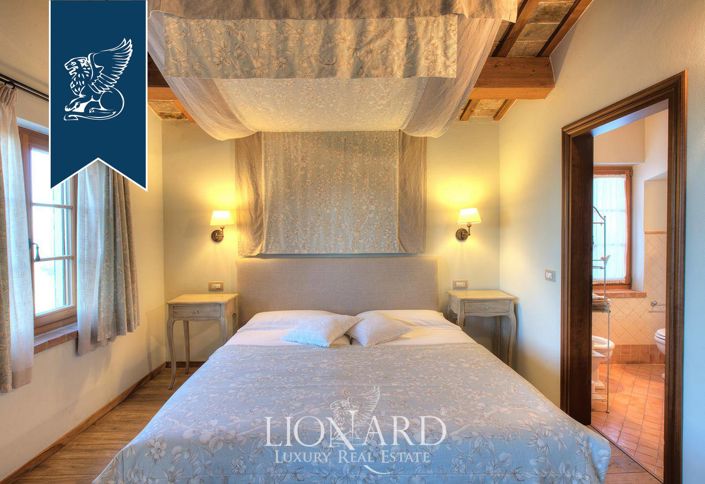 Image No.41-10 Bed Villa for sale