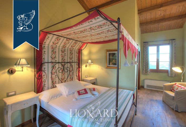 Image No.44-10 Bed Villa for sale