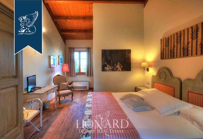 Image No.46-10 Bed Villa for sale