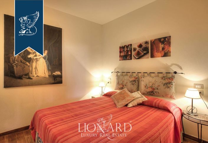 Image No.47-10 Bed Villa for sale