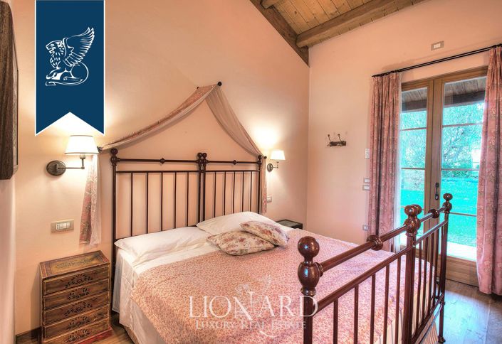 Image No.49-10 Bed Villa for sale