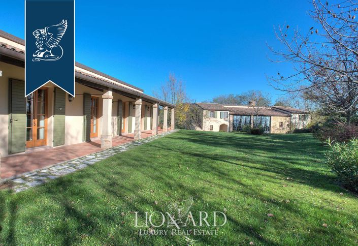 Image No.8-10 Bed Villa for sale