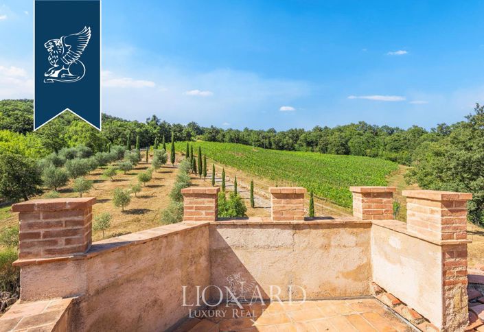 Image No.12-6 Bed Farmhouse for sale