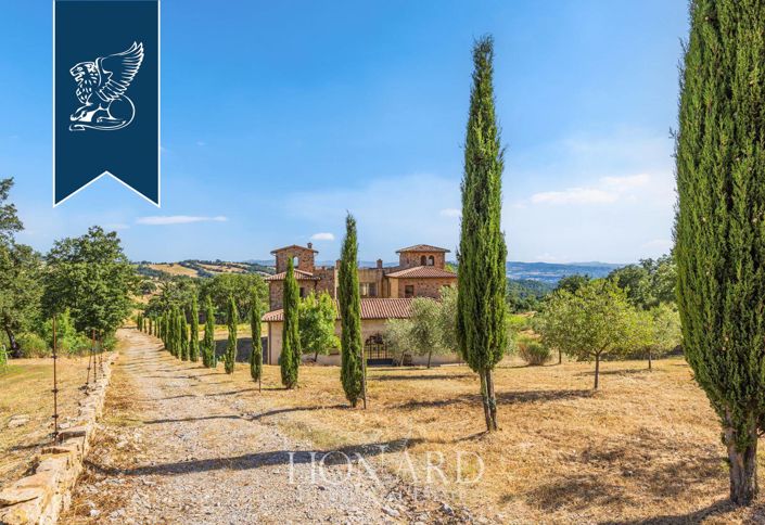 Image No.16-6 Bed Farmhouse for sale