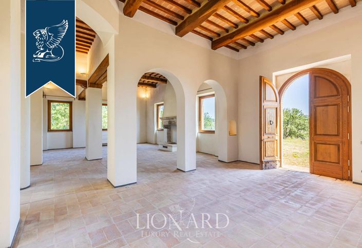 Image No.19-6 Bed Farmhouse for sale