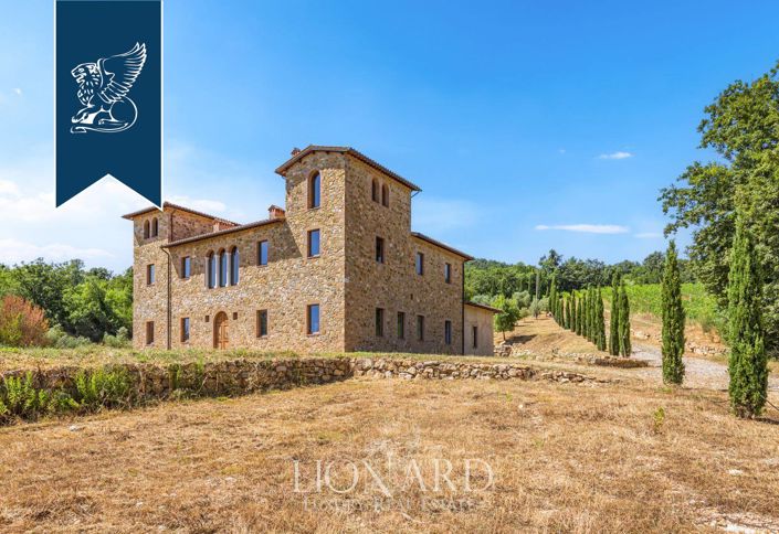 Image No.7-6 Bed Farmhouse for sale