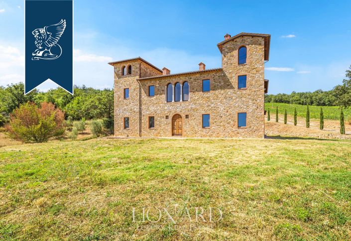 Image No.8-6 Bed Farmhouse for sale