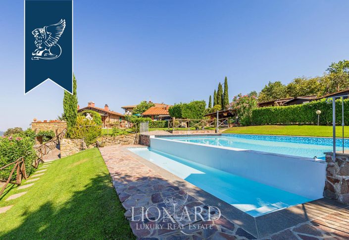 Image No.11-8 Bed Farmhouse for sale