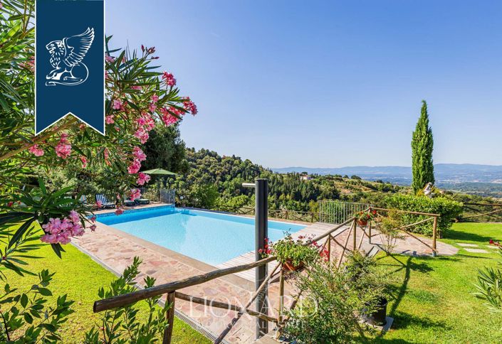 Image No.12-8 Bed Farmhouse for sale