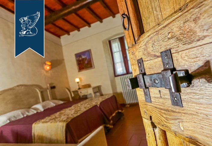 Image No.39-8 Bed Farmhouse for sale