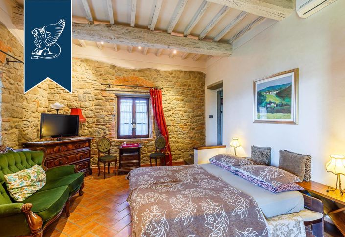 Image No.47-8 Bed Farmhouse for sale