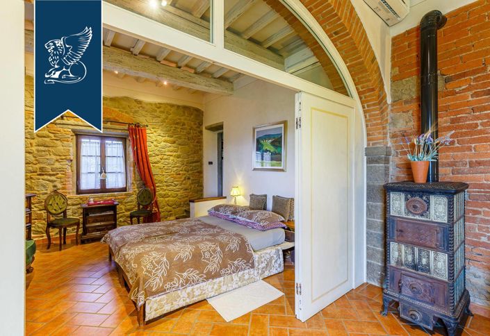 Image No.49-8 Bed Farmhouse for sale