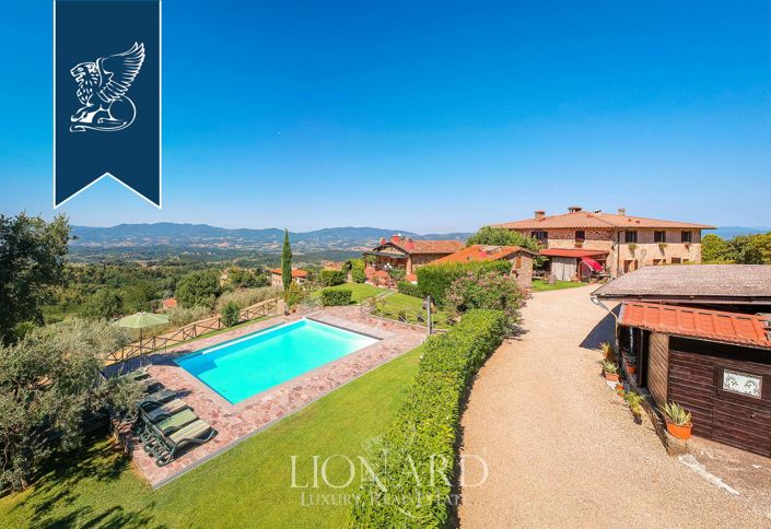 Image No.5-8 Bed Farmhouse for sale