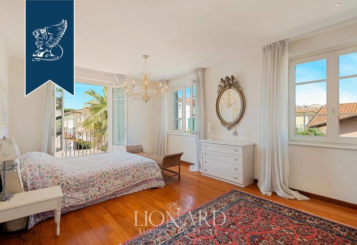 Image No.14-8 Bed Villa for sale