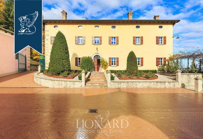 Image No.17-10 Bed Villa for sale