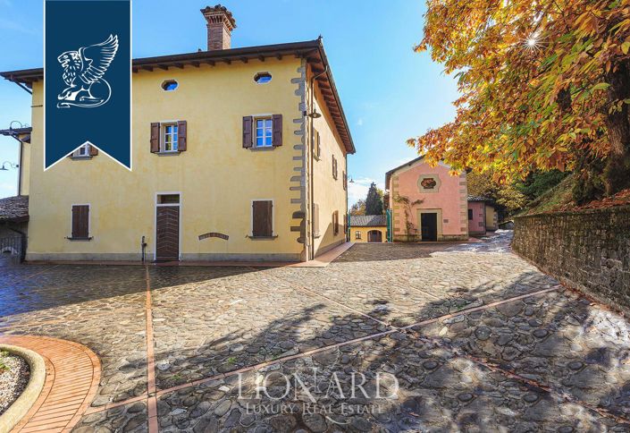 Image No.26-10 Bed Villa for sale