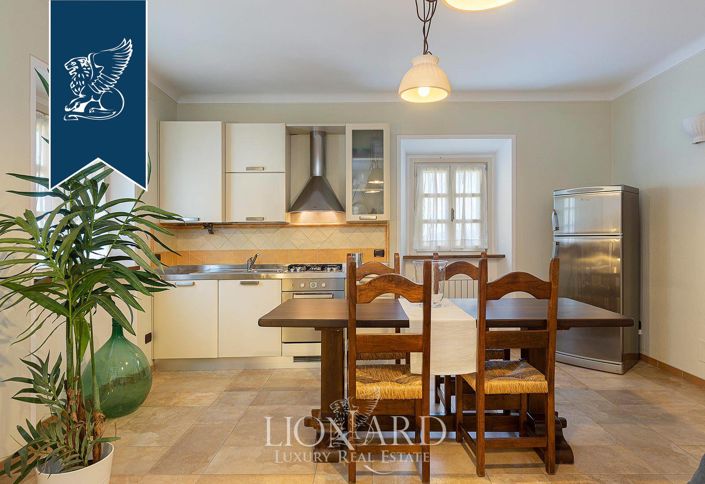 Image No.32-10 Bed Villa for sale