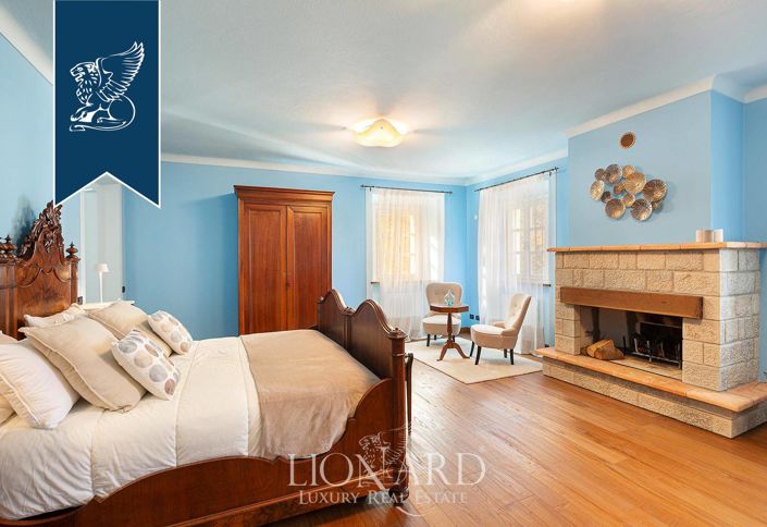 Image No.40-10 Bed Villa for sale