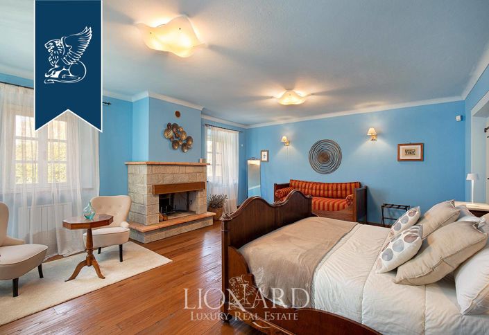 Image No.42-10 Bed Villa for sale