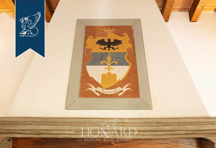 Image No.55-10 Bed Villa for sale