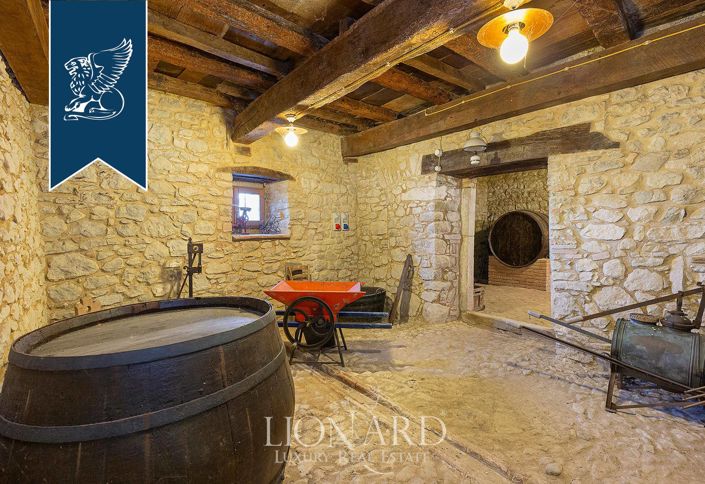 Image No.61-10 Bed Villa for sale