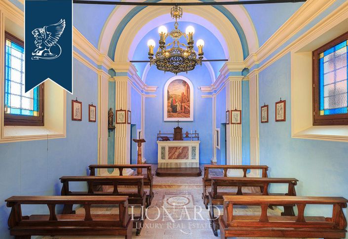 Image No.62-10 Bed Villa for sale