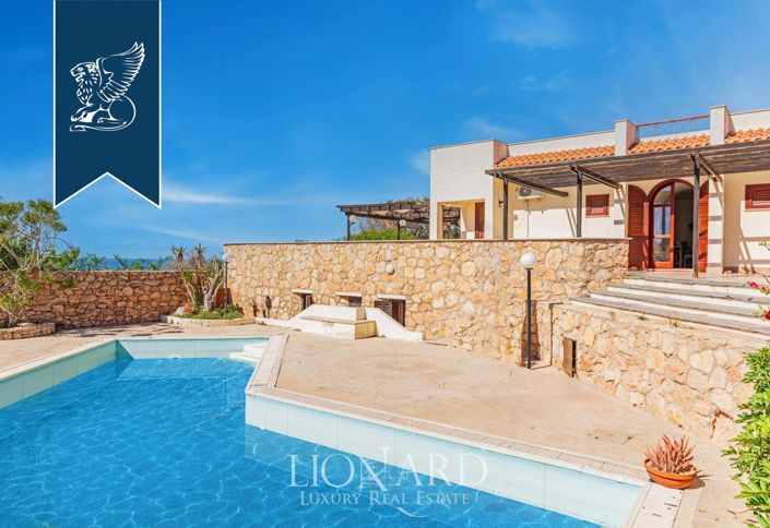 Image No.6-6 Bed Villa for sale