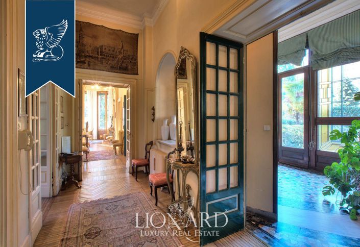 Image No.10-2 Bed Villa for sale