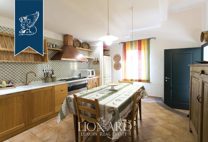 Image No.35-10 Bed Country House for sale