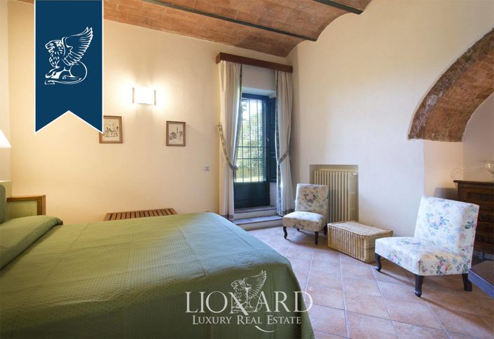 Image No.42-10 Bed Country House for sale