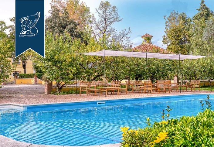 Image No.12-20 Bed Farmhouse for sale