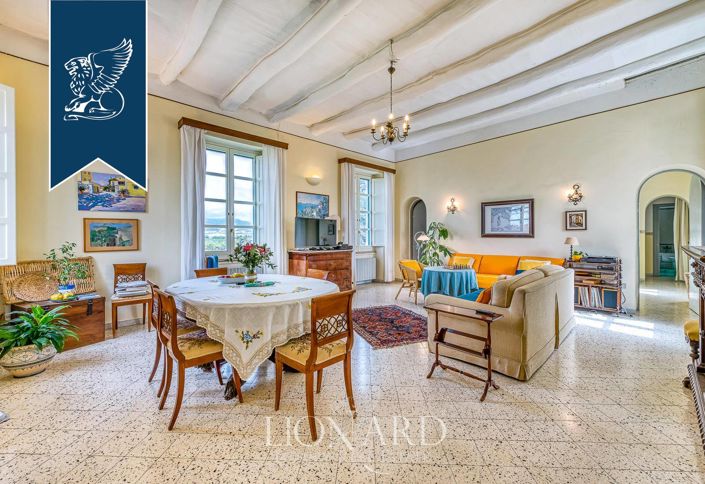 Image No.16-20 Bed Farmhouse for sale