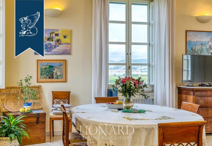 Image No.18-20 Bed Farmhouse for sale